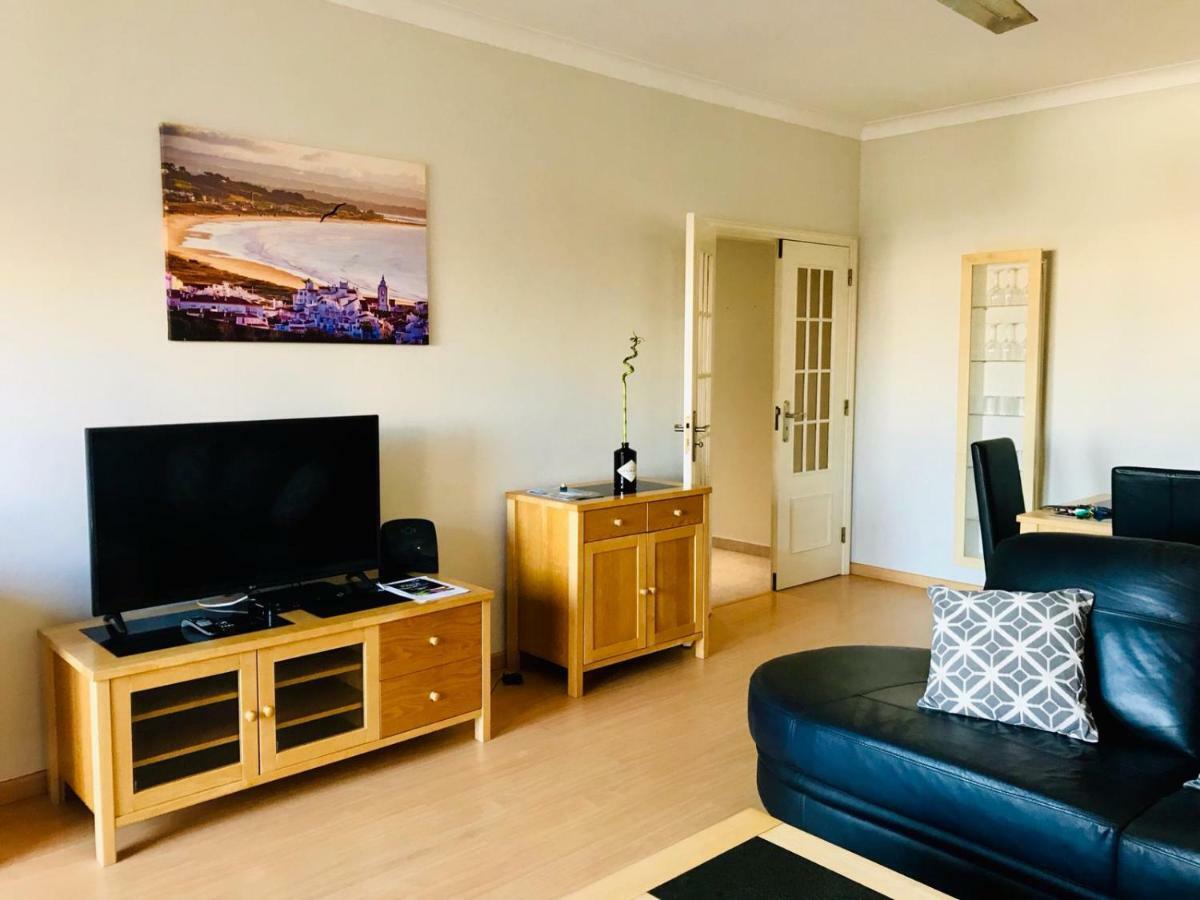 The Hoffy Beach Apartment Лагос Екстериор снимка