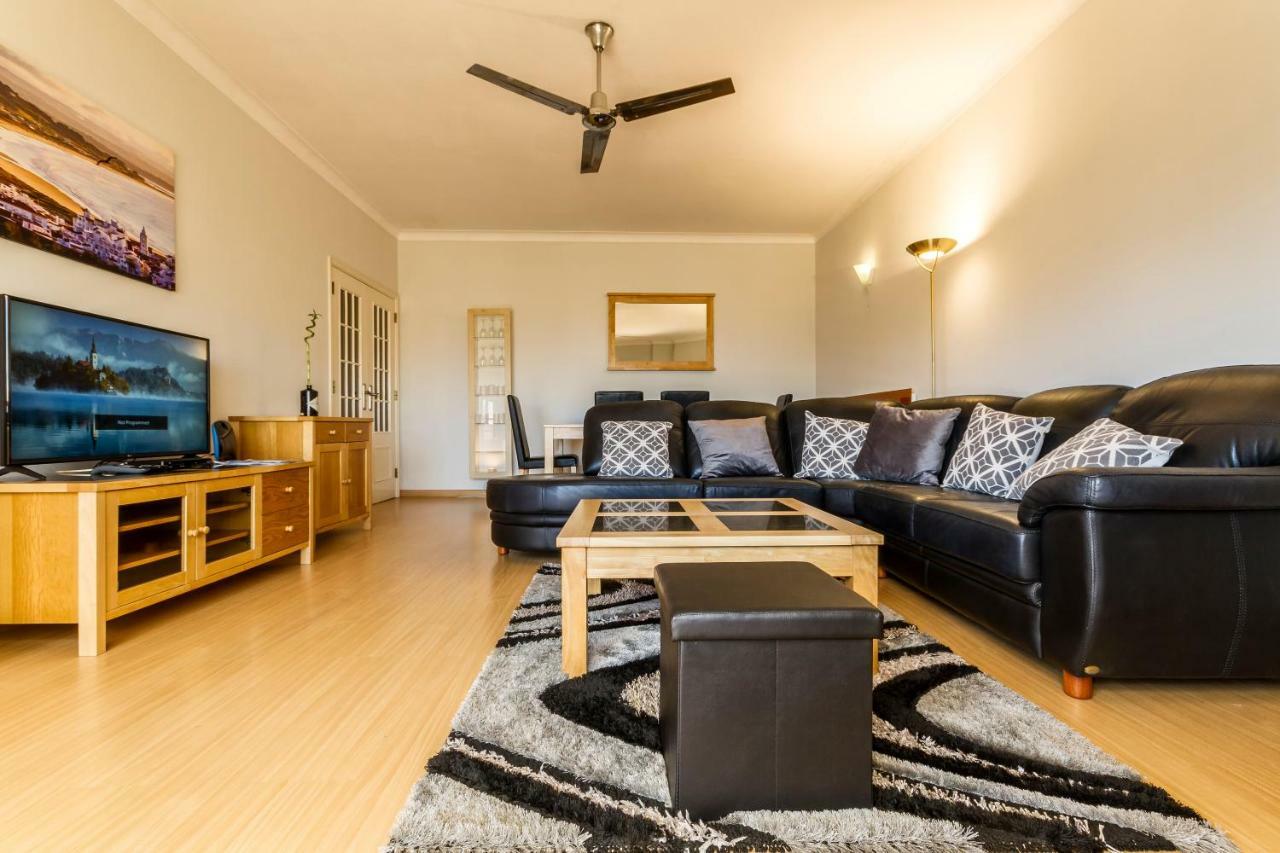 The Hoffy Beach Apartment Лагос Екстериор снимка